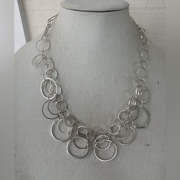 Three silvertone necklaces with dangles - Picture 4 of 6